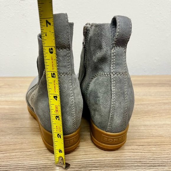 Sorel NEW Evie Waterproof Suede Wedge Booties Gray/Tan - Size 8.5 - Picture 9 of 10